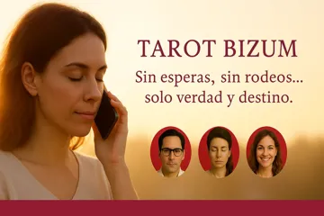 Mujer hablando por teléfono para consulta de Tarot Bizum con videntes profesionales